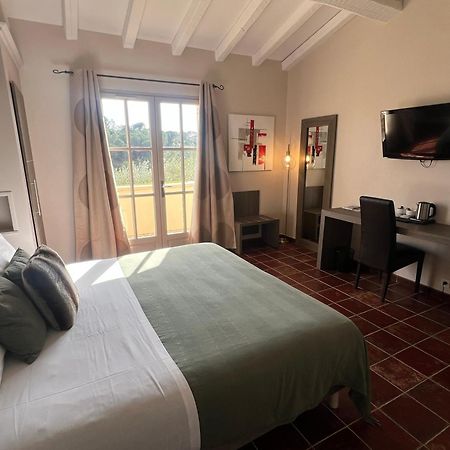 โฮเทล เรสเทอรองต์ ลา แบร์ฌรี Hotel Aragon ภายนอก รูปภาพ