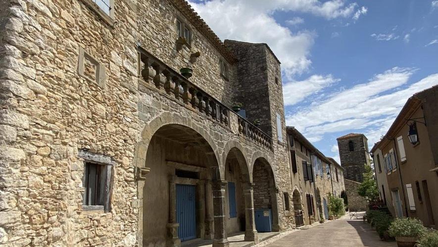 โฮเทล เรสเทอรองต์ ลา แบร์ฌรี Hotel Aragon ภายนอก รูปภาพ